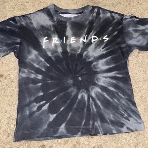 Juniors FRIENDS crop Tee size small NWT
